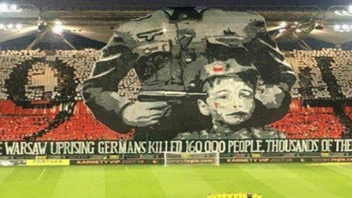 Το συγκλονιστικό κορεό των οπαδών της Λέγκια για τις θηριωδίες των ναζί (εικόνες)